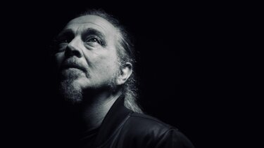 Η Ιστορία της Κυριακής: Ροκ ιστορίες από τα 90’s με τον Θοδωρή Βλαχάκη