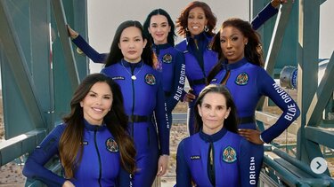 Κέιτι Πέρι, Διάστημα