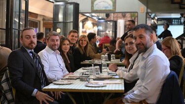 Ανδρουλάκης, Τραπέζι