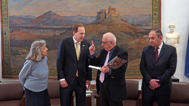 Κογκρέσο ΗΠΑ, Γιάννης Πλακιωτάκης