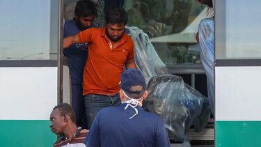 "Φράκαρε" το παλιό Ψυγείο από τους μετανάστες - Τι λύση βρέθηκε!