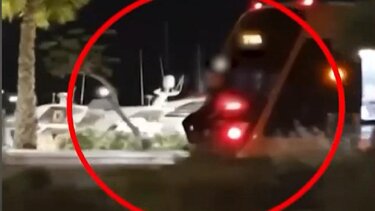 Κρεμάστηκε από το τραμ