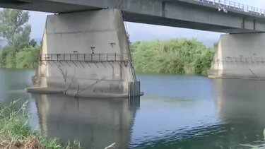 Αγωνία για τα δύο παιδιά που ανασύρθηκαν από τον Άραχθο: Η κατάσταση της υγείας τους, τα ευρήματα των αξονικών