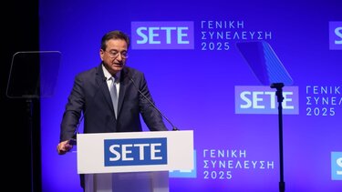 Φωκίων Καραβίας