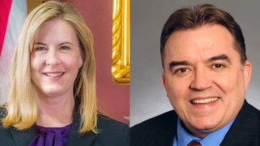 Νεκρή από ένοπλη επίθεση βουλευτής και ο σύζυγός της στη Μινεσότα