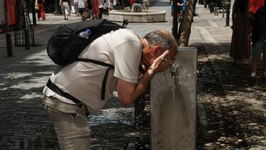 Ζέστη διαρκείας και υψηλές θερμοκρασίες ακόμα και τη νύχτα!