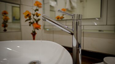 καθρέπτης μπάνιου