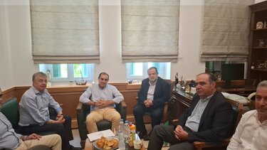 Σύσκεψη, Σεισμόπληκτοι, Περιφέρεια