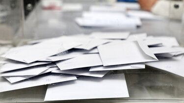 εκλογές-καλπη