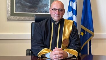 Κοντάκης, Πρύτανης