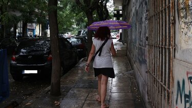 Καιρός: Βροχές και ζέστη, στα δύο «κομμένη» η χώρα το Σαββατοκύριακο 