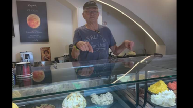 Άκης Τσελέντης