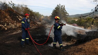 πυροσβέστες-πυρκαγιά