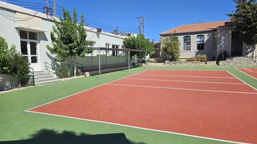 Ανακαινισμένο, υποδέχεται τους μαθητές του το Δημοτικό Σχολείο Αγίας Βαρβάρας