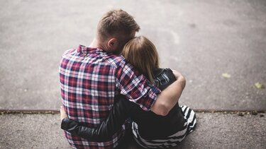 Ζευγάρι, Αγκαλιά