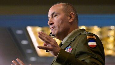 Άντριου Πόππας