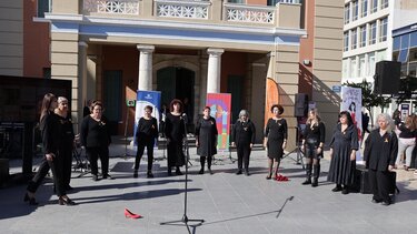 Βία, Εκδήλωση, Γυναίκες