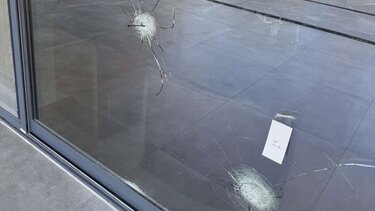 πυροβολισμοι, σπίτι, επιχειρηματίας