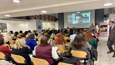 Μητρικός Θηλασμός, Εσπερίδα