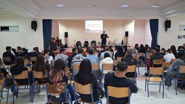 Η Τροχαία Ηρακλείου στο 1ο ΕΠΑΛ Ηρακλείου