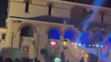 Κόντρα για το rave party σε εκκλησία - Η απάντηση του Χάρη Δούκα