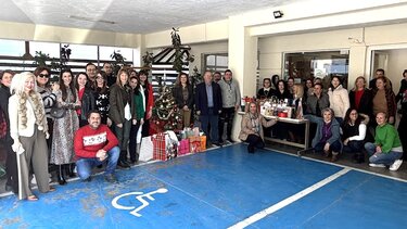  Ανταλλαγή δώρων και γιορτινή ατμόσφαιρα στη Διεύθυνση Πρωτοβάθμιας Εκπαίδευσης Ηρακλείου