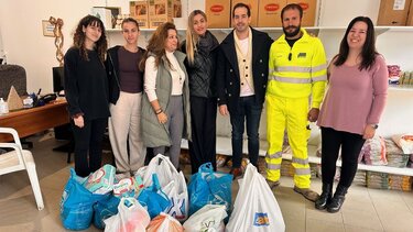 Δωρεά τροφίμων στο Κοινωνικό Παντοπωλείο του Δήμου Μαλεβιζίου