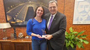 Ελληνίδα η κορυφαία πολίστρια του κόσμου - Συγχαρητήρια από τον Ισίδωρο Κούβελο στην Φωτεινή Τριχά