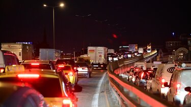 Ουρές χιλιομέτρων στην Αθηνών-Λαμίας