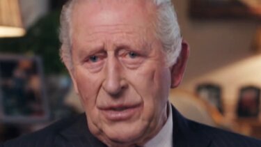 Βασιλιάς Κάρολος: Κερδίζει τη μάχη με τον καρκίνο - Το τηλεοπτικό του μήνυμα