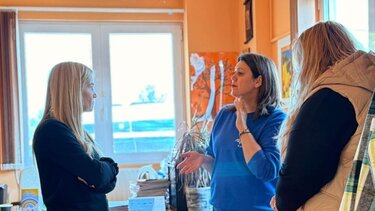 Σέβη Βολουδάκη, Κοινωνικές Δομές