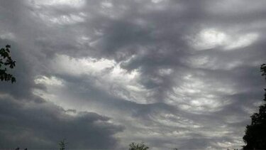 Καιρός: Βροχές και καταιγίδες σε αρκετές περιοχές της χώρας – Πού θα είναι ισχυρά τα φαινόμενα