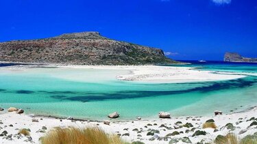 Μπάλος και Ελαφονήσι: Οι κρητικοί παράδεισοι που… πνίγονται στον συνωστισμό