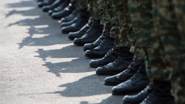 Καταργείται η θητεία σε Αεροπορία και Ναυτικό, όλοι στον Στρατό Ξηράς από το 2026 - Τι θα ανακοινώσει ο Δένδιας