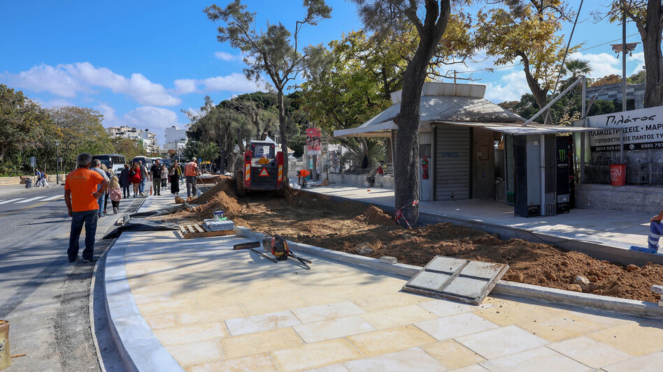 Νέα δέντρα και φυτά "έρχονται" στο κέντρο του Ηρακλείου -Δείτε video