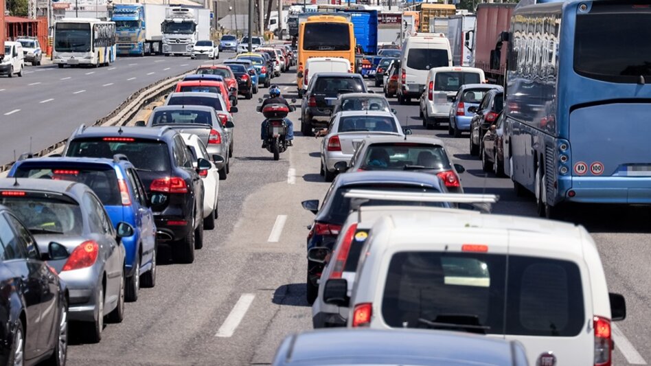 Αλλαγές στον ΚΟΚ: Αυστηρότερες ποινές, μείωση του ορίου ταχύτητας, πρόστιμα και σε πατίνια