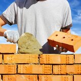 Από την οικοδομή στην... εντατική, νεαρός εργάτης μετά από ατύχημα