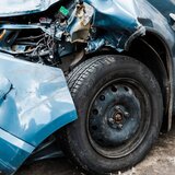 Εκτροπή αυτοκινήτου και πτώση σε γκρεμό, στα Χανιά