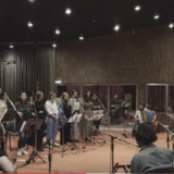 "Μαύρα δεν βάνω στο κορμί, γιατί η καρδιά είναι μαύρη!"