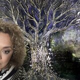 Μαρία Καφτάκη: Η αξιωματικός της ΕΛ.ΑΣ που εκφράζει τις ενδόμυχες ανησυχίες της μέσω της τέχνης