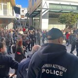 Κακοποίηση 3χρονου Άγγελου: Στη φυλακή ο υποκινητής των επεισοδίων έξω από τα δικαστήρια