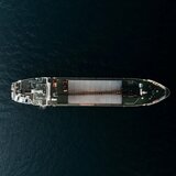 Ερυθρά Θάλασσα: Επίθεση με πυροβολισμούς και ρουκέτες σε Ελληνόκτητο πλοίο