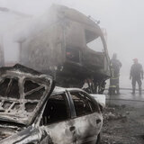 Πώς έγινε η τραγωδία στην Εγνατία: ΙΧ έκανε όπισθεν στη λωρίδα του e-pass, έπεσαν πάνω του το δεύτερο ΙΧ και το φορτηγό