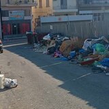 Με μείον 40 συμβασιούχους... πνίγεται το Ηράκλειο ξανά στα σκουπίδια