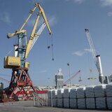 Ένα λιμάνι, ένας γερανός – "Καμπανάκι" για "ασφυξία" στις φορτοεκφορτώσεις