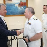 Στην Κρήτη, εν μέσω αυξημένων μεταναστευτικών ροών, ο Αρχηγός του Λιμενικού Σώματος