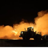 Μαίνεται η φωτιά σε χώρο ταφής απορριμμάτων στα Χανιά - Φωτογραφίες