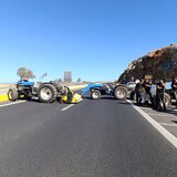 Κρήτη: Στους δρόμους και πάλι οι αγροτοκτηνοτρόφοι - Κλειστός ο ΒΟΑΚ στον Καρτερό