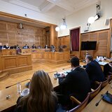 Η ΝΔ στέλνει τον «Φραπέ» στον Εισαγγελέα