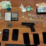 Πώς δρούσε το κύκλωμα που διακινούσε κάνναβη και κοκαΐνη σε σχολεία και γήπεδα με «βαποράκια» μαθητές